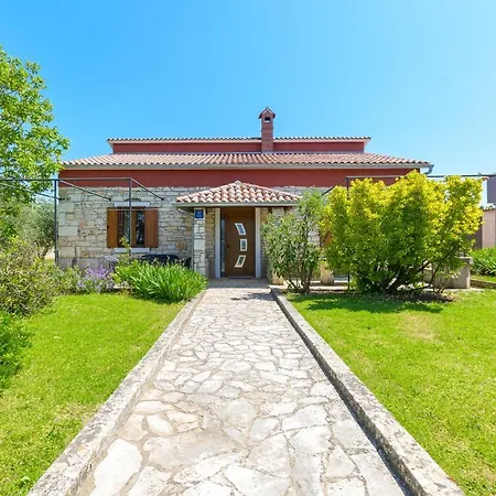 Villa Carla With Private Pool & Kids Playground - Pet Friendly
